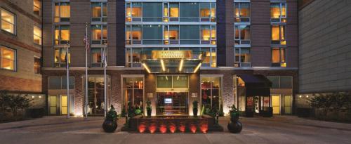 Hilton New York Fashion District - Guest Services