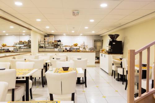 Hotel De Looier - Facilities and Services