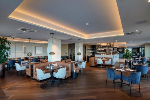 Hotel De Schelde - Amenities and Services