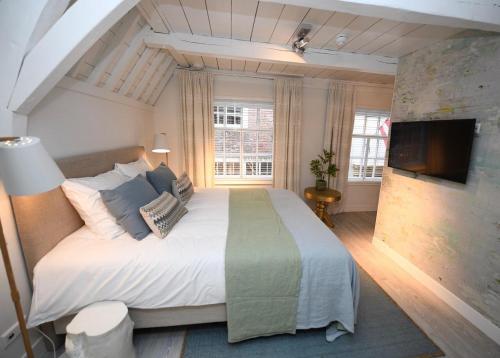 Hotel T Fnidsen - Dining Options and Experiences
