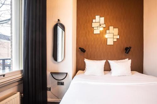 Hotel V Frederiksplein - Guest Room Features