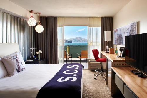 Hotel Zephyr San Francisco - Room Amenities and Features