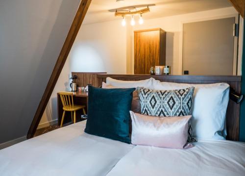 Linden Hotel - Guest Reviews and Ratings