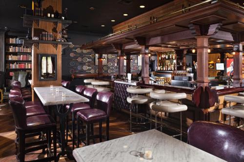 Los Angeles Athletic Club - Dining Options