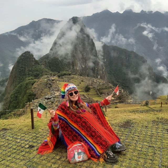Magic Cusco 3D - Machu Picchu | Group - Hotel ✩✩✩ | - Included Experiences