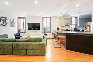 Massive Soho Loft 5bedrooms 2 Baths - 2500 SQFT - Guest Policies