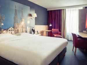 Mercure Hotel Tilburg Centrum - Room Features and Amenities