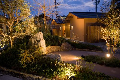 Migiwaya - Dining and Cuisine