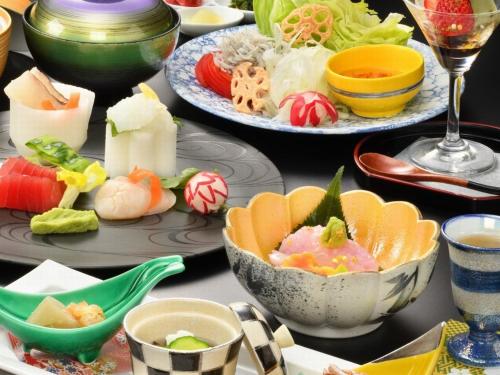 Mizukami Onsen Kiyosui Cuisine Inn, in the Region of the Hot Spring - Guest Ratings and Reviews
