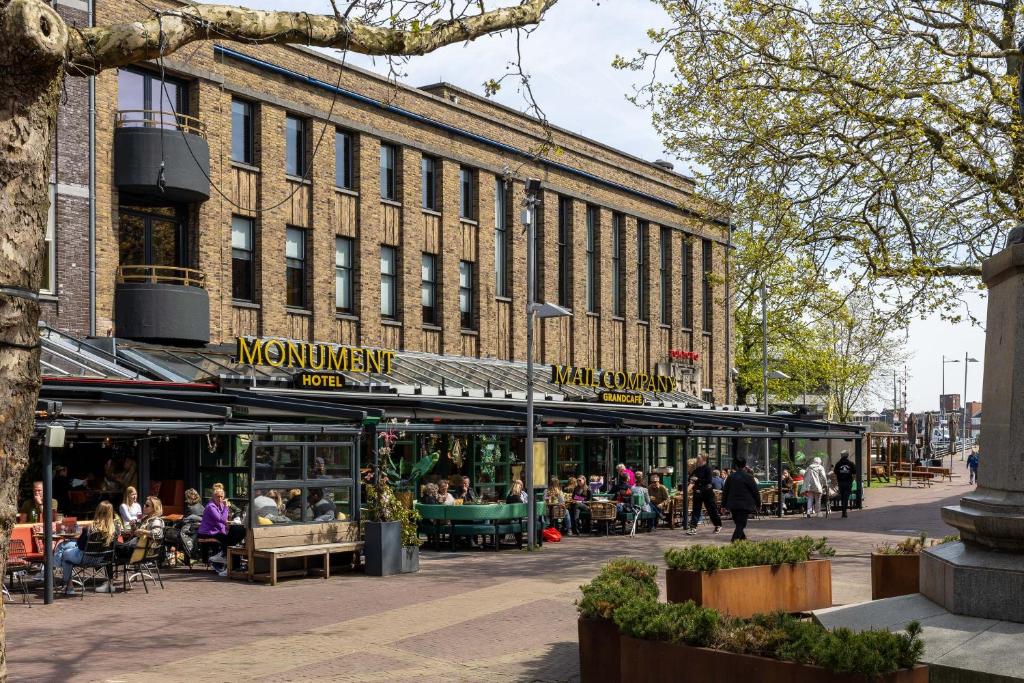 Monument Hotel Review