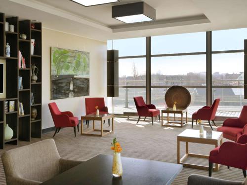 Mövenpick Hotel Amsterdam City Centre - Dining Options and Breakfast