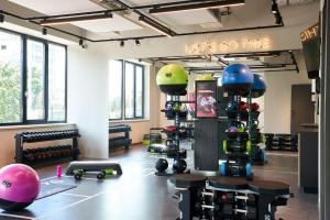 Moxy Amsterdam Schiphol Airport - Guest Experiences