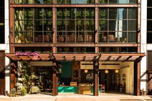 Moxy NYC Chelsea - Guest Experience