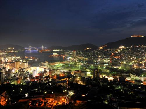 Nagasaki Nisshokan - Room Amenities and Features