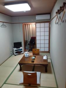 OHTO Ryokan - Transportation and Nearby Attractions