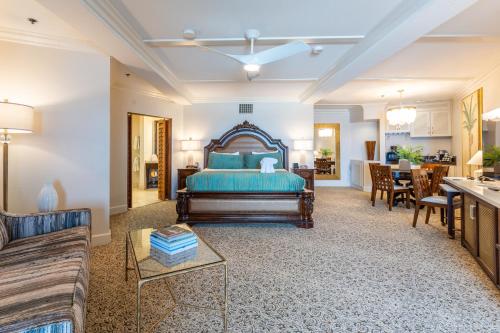Pacific Terrace Hotel - Room Amenities and Features