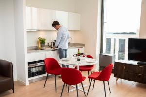 PREMIER SUITES Amsterdam - Guest Ratings and Reviews