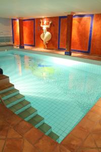 Restaurant Hotel Merlet - Modern Accommodations