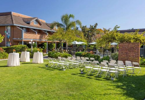 Seacliff Inn Aptos, Tapestry Collection by Hilton - Amenities and Facilities