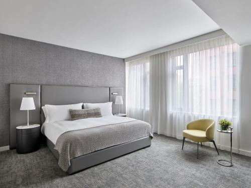 Smyth Tribeca - Dining and Amenities