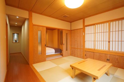 Soumeian - Room Amenities