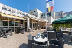 Strandhotel Bos En Duin - Accommodations and Facilities