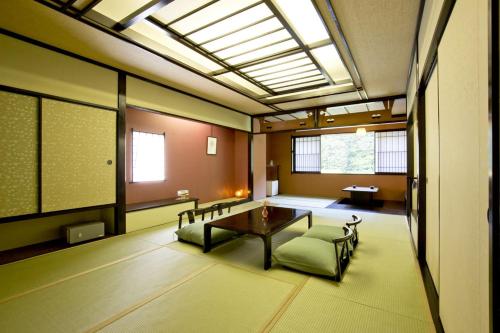Takamiya Ryokan Beni - Facilities and Services