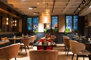 The Highlander - Room Types and Amenities