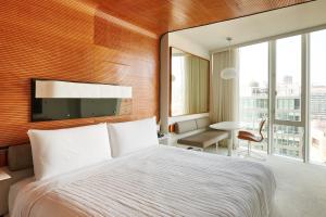 The Standard, High Line New York - Amenities and Facilities