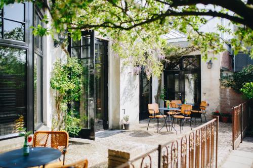 The Yard Hotel Zuidkade - Amenities and Facilities
