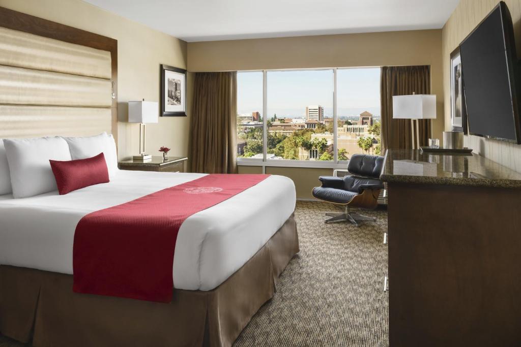 USC Hotel Review