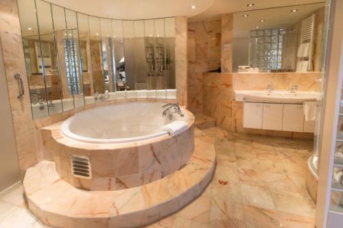 Van Der Valk Hotel Avifauna - Room Amenities