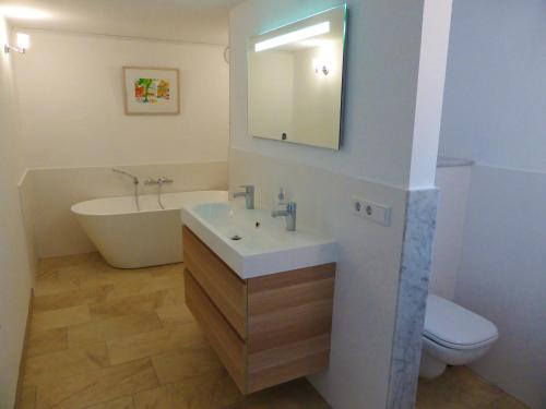 Villa White Lily - Guest Reviews and Ratings