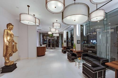 Wyndham Garden Chinatown - Exceptional In-Room Amenities
