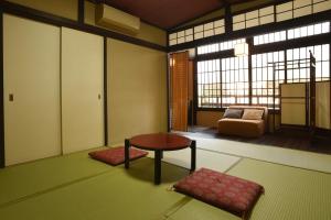 Yadoya Nishijinso - Room Accommodations