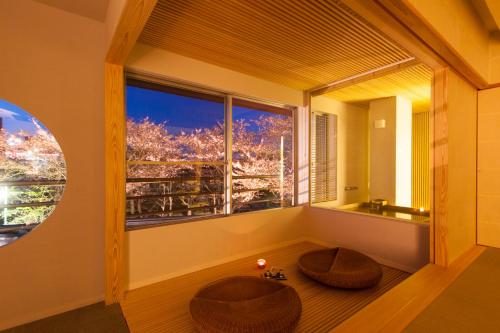Yoshidaya Ryokan - Dining Options and Experiences