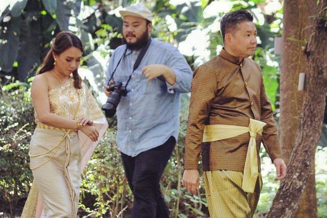 4 Hour Couple Package:Traditional Thai Costume Rental + Professional Photography
