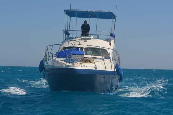 8-Hour Private Yacht Charter Exclusive & Lunch Transfer -Hurghada
