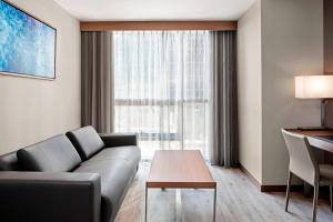 AC Hotel by Marriott New York Downtown - Policies and House Rules