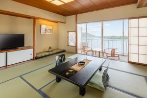 Amano Hashidate Hotel - Dining Experience and Cuisine