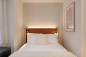 Aura Hotel Times Square Newly Renovated - Hotels Cancellation and Deposit Policies