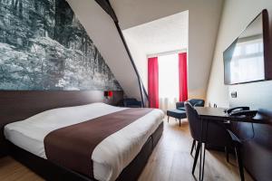 Bastion Hotel Apeldoorn Het Loo - Room Types and Features