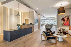 Cambria Hotel Calabasas - Malibu - Engaging On-Site Activities