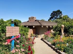 Carmel Valley Lodge - Facilities and Services