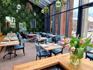 Chassé Hotel Residency - Check-in and Check-out