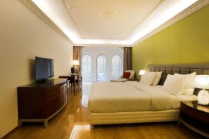 Chasse Hotel - Guest Ratings and Feedback