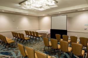 Crowne Plaza Ventura Beach, an IHG Hotel - Activities and Entertainment