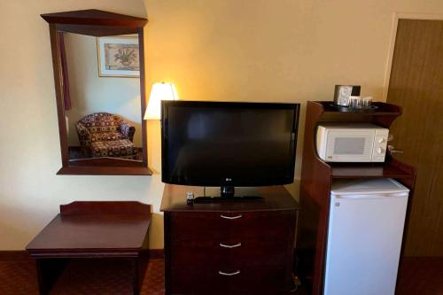 Days Inn by Wyndham Blythe - Nearby Attractions