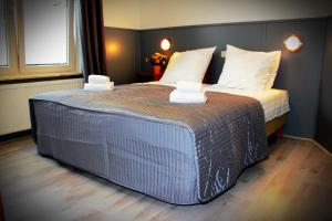 Dupuis Hotel - Amenities and Services