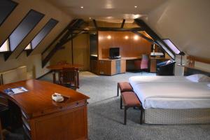 Fletcher Hotel-Restaurant Kasteel Erenstein - Front Desk Services